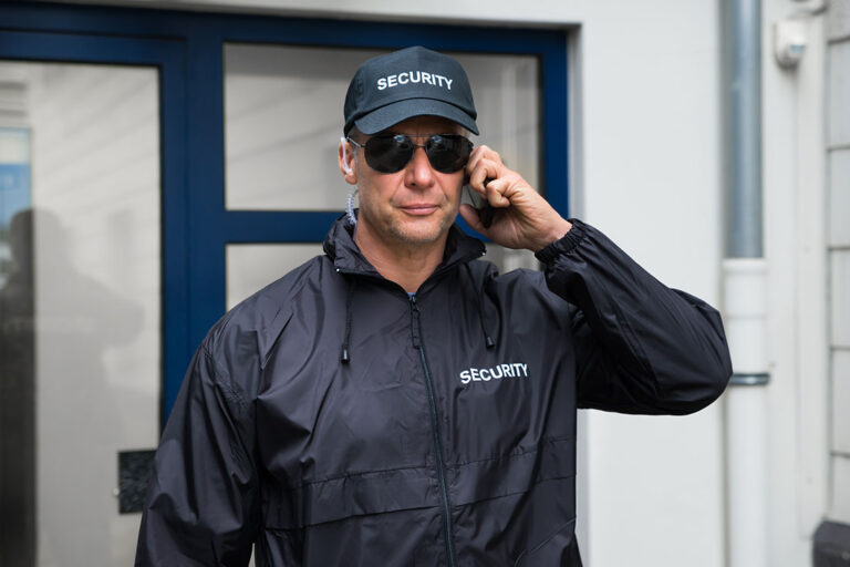 Should Security Guards Use Personal Phones on The Job?